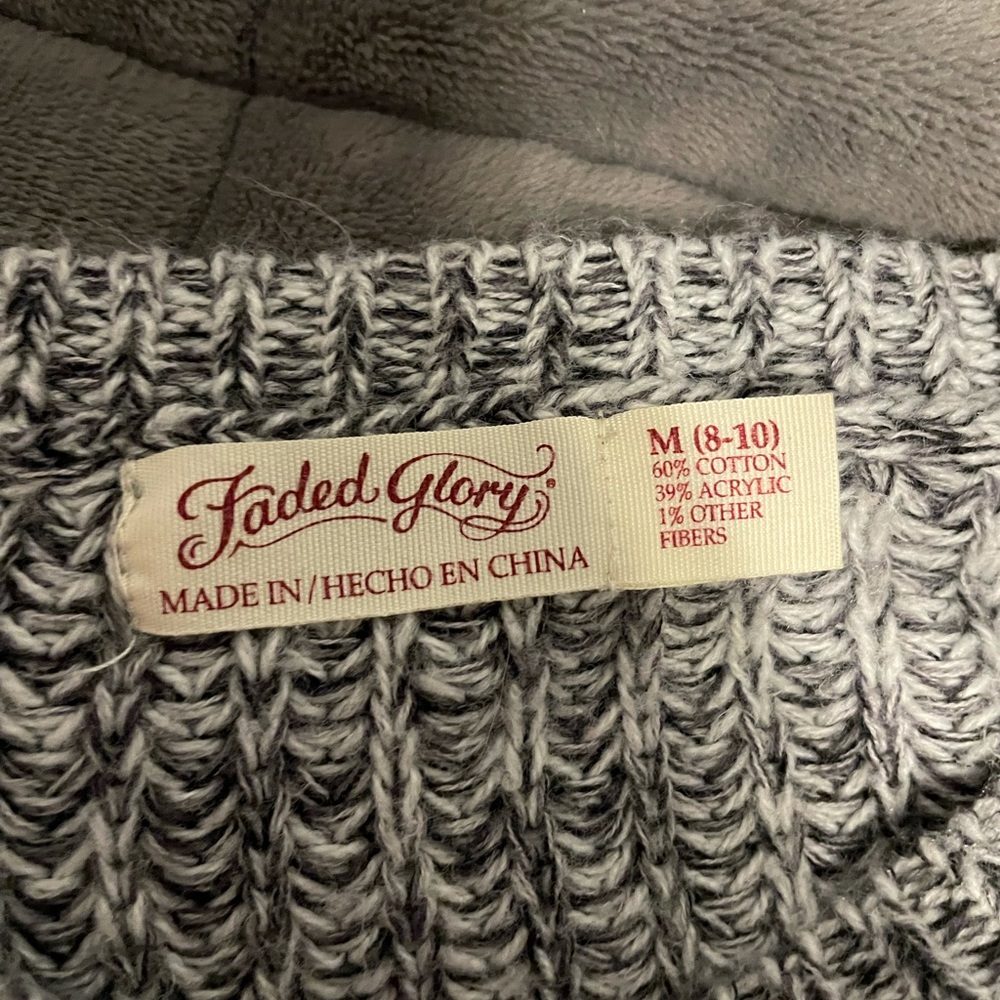 sweater - Picture 2 of 2